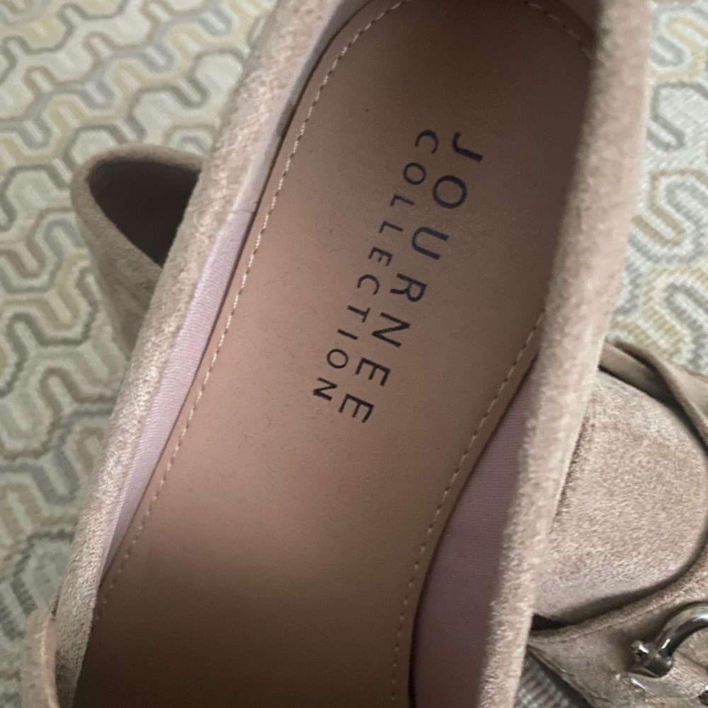 Tan suede loafers - Picture 2 of 6